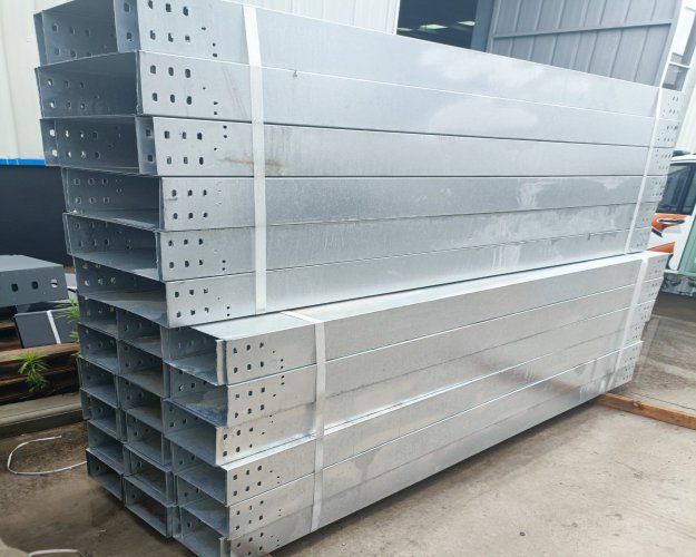 熱鍍鋅電纜橋架